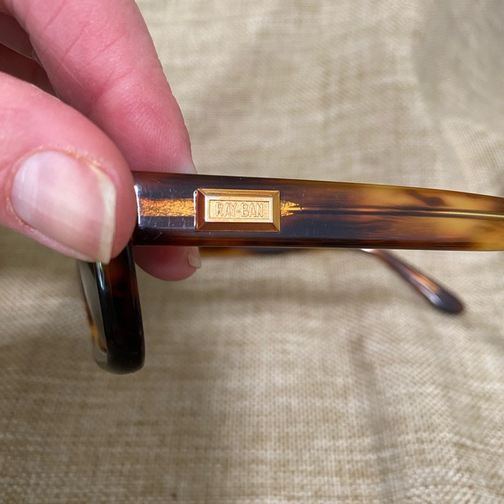 Ray-Ban vintage Tortoise Sunglasses - Picture 5 of 10